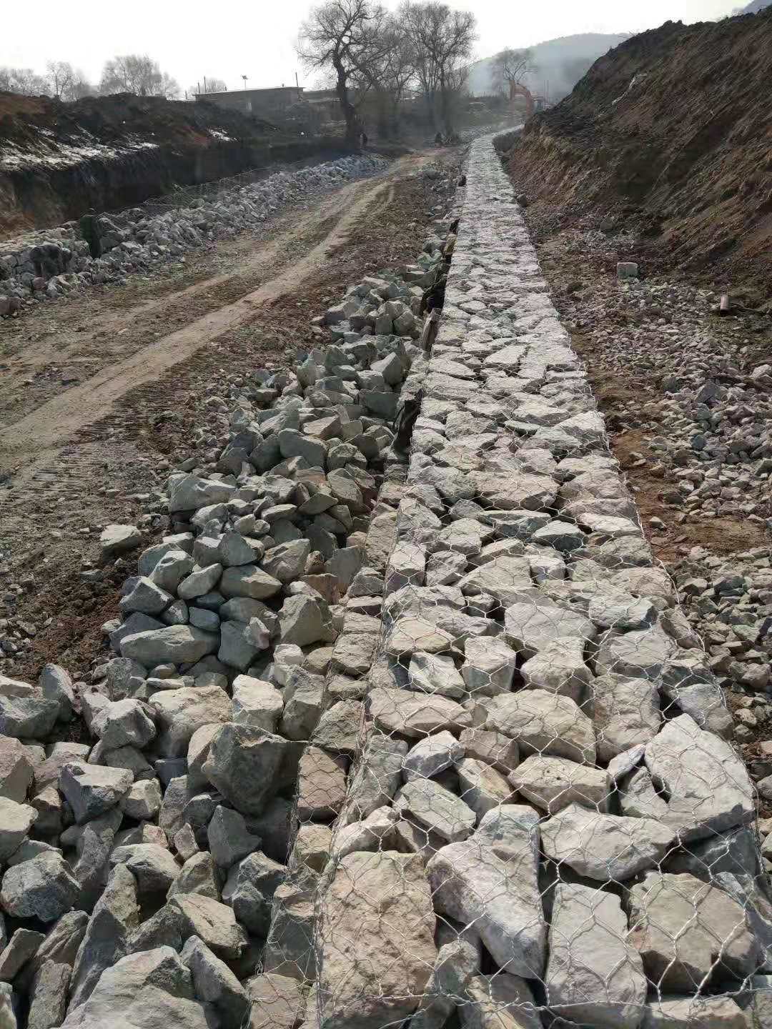 石籠格賓現(xiàn)場 石籠格賓現(xiàn)場